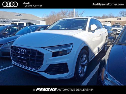 2022 Audi Q8 55 Premium Plus