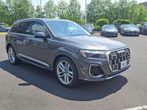 2025 Audi Q7 55 Prestige