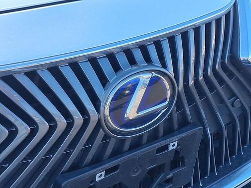 2021 Lexus ES 300h Luxury