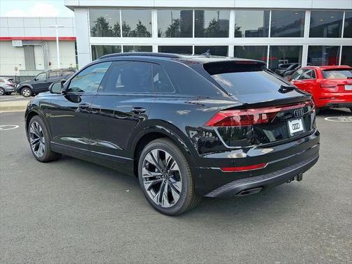 2025 Audi Q8 55 Premium Plus