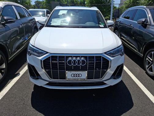 2025 Audi Q3 Premium 45 TFSI S line quattro Tiptronic