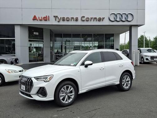 2025 Audi Q3 Premium 45 TFSI S line quattro Tiptronic