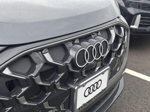 Tambora Gray Metallic 2026 Audi Q5 Sportback Premium Plus TFSI quattro S tronic