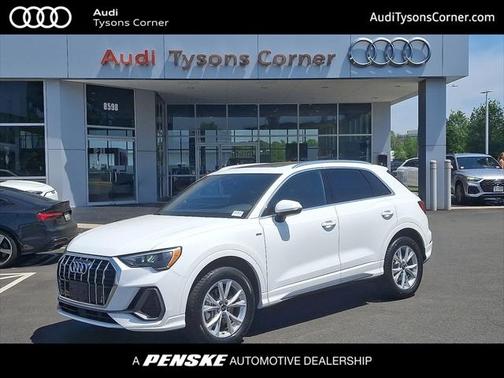 2022 Audi Q3 45 S line Premium
