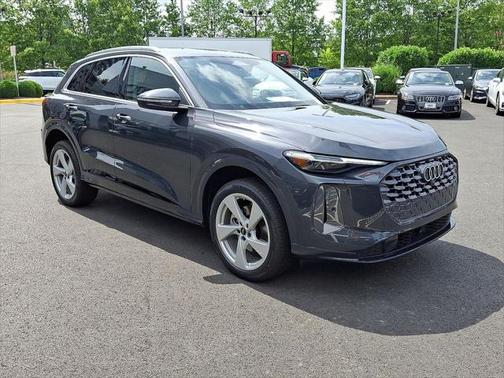 2025 Audi Q5 Premium Plus