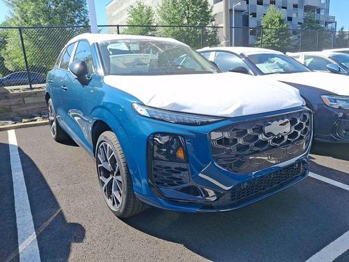 Malpelo Blue Metallic 2026 Audi Q3 TFSI quattro S tronic