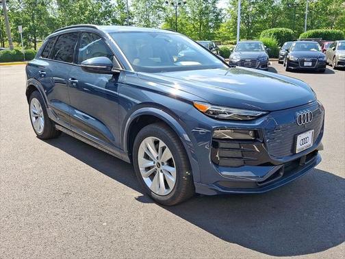 2025 Audi Q6 e-tron Premium