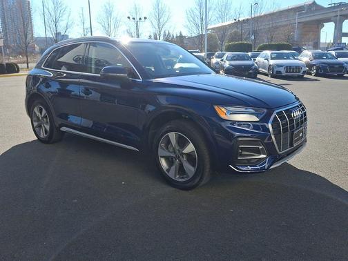 2023 Audi Q5 40 Premium Plus