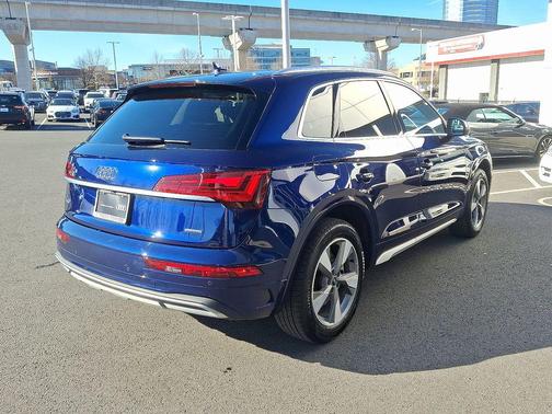 2023 Audi Q5 40 Premium Plus