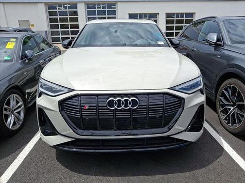 2022 Audi e-tron S Prestige