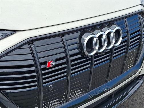 2022 Audi e-tron S Prestige