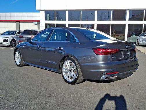 2023 Audi A4 45 S line Premium