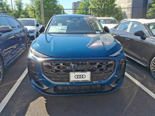 Malpelo Blue Metallic 2026 Audi Q3 TFSI quattro S tronic
