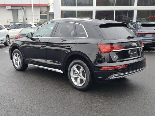 2023 Audi Q5 40 Premium
