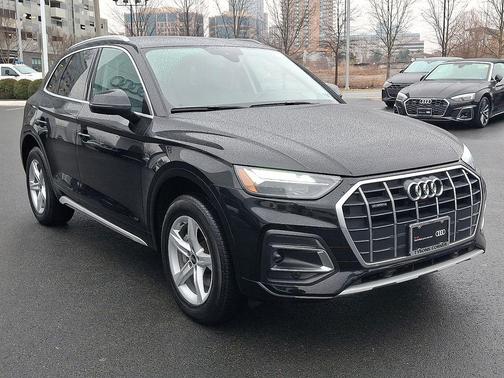 2023 Audi Q5 40 Premium