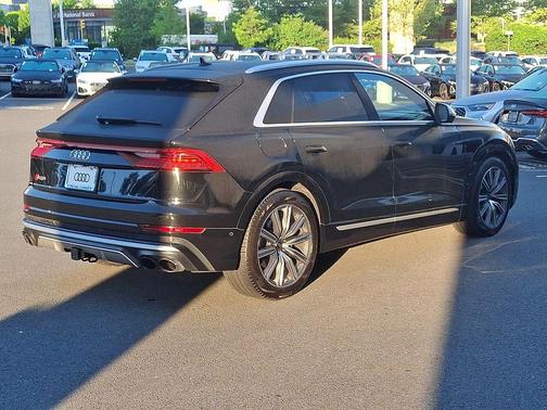 Mythos Black Metallic 2022 Audi SQ8 4.0T Premium Plus