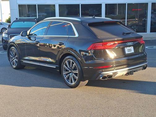 Mythos Black Metallic 2022 Audi SQ8 4.0T Premium Plus