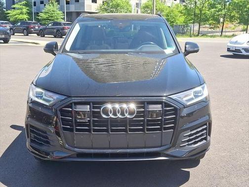 2022 Audi Q7 55 Premium Plus