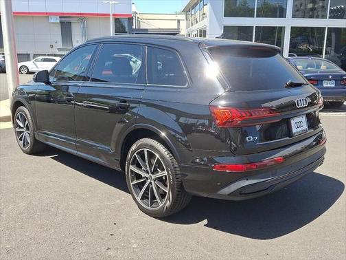 2022 Audi Q7 55 Premium Plus