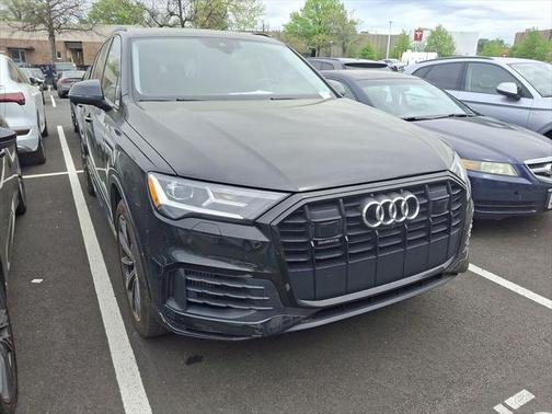 2022 Audi Q7 55 Premium Plus