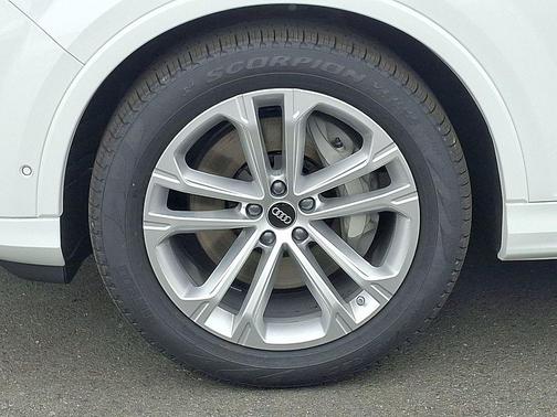 2026 Audi Q7 55 Premium Plus
