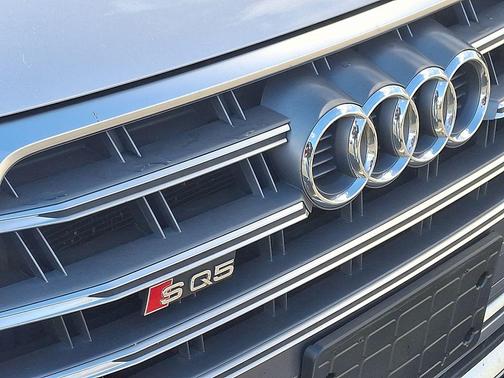 2018 Audi SQ5 3.0T Premium Plus