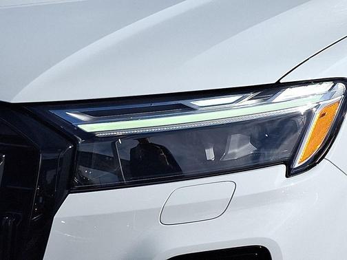 2026 Audi Q7 45 Premium