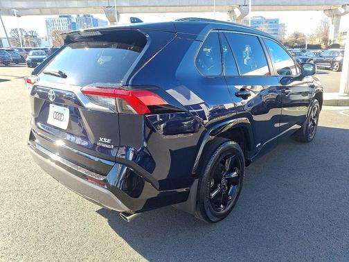 2021 Toyota RAV4 Hybrid SE