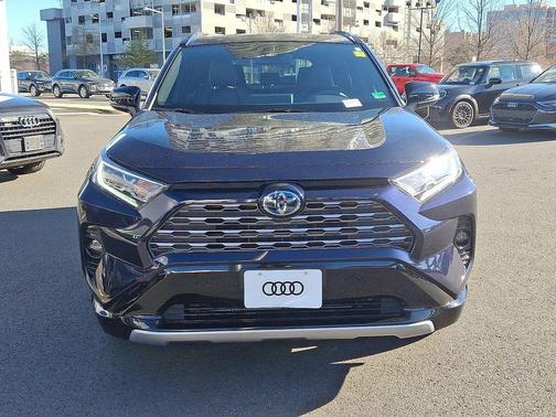 2021 Toyota RAV4 Hybrid SE