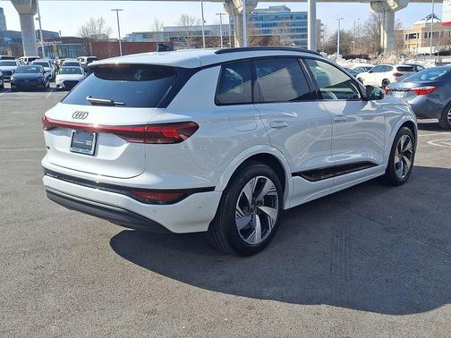 2025 Audi Q6 e-tron Prestige quattro