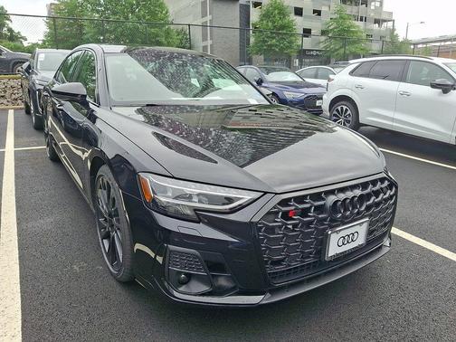 Sebring Black Crystal Effect 2026 Audi S8 TFSI quattro tiptronic