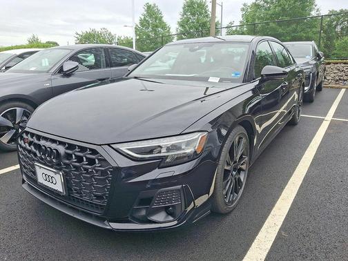 Sebring Black Crystal Effect 2026 Audi S8 TFSI quattro tiptronic