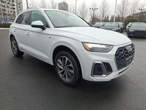 2022 Audi Q5 45 S line Premium