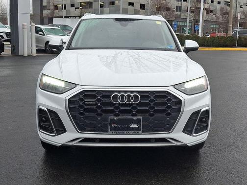 2022 Audi Q5 45 S line Premium