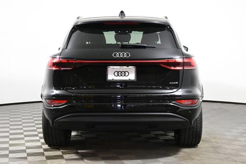 2025 Audi Q6 e-tron Premium Plus quattro