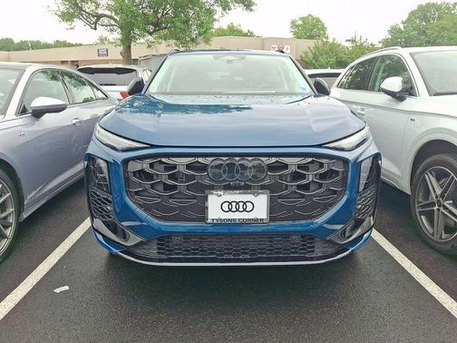 Malpelo Blue Metallic 2026 Audi Q3 TFSI quattro S tronic