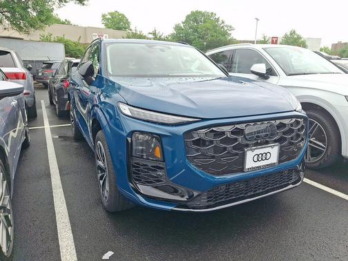 Malpelo Blue Metallic 2026 Audi Q3 TFSI quattro S tronic
