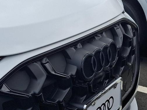 Glacier White Metallic 2026 Audi Q5 Sportback Premium Plus TFSI quattro S tronic