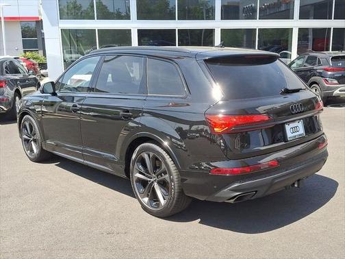 2025 Audi Q7 55 Premium Plus