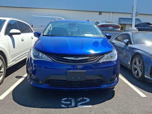 Ocean Blue Metallic 2018 Chrysler Pacifica Hybrid Limited