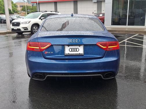 Sepang Blue Pearl Effect 2014 Audi RS 5 4.2