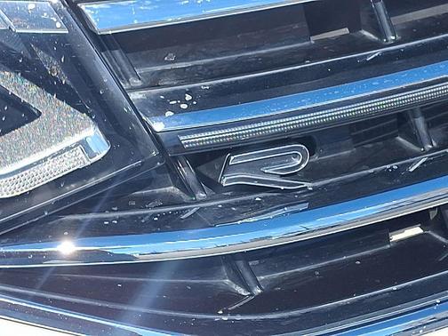 2022 Volkswagen Tiguan 2.0T SEL R-Line 4MOTION