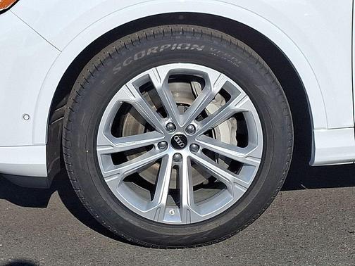 2026 Audi Q7 55 Premium Plus