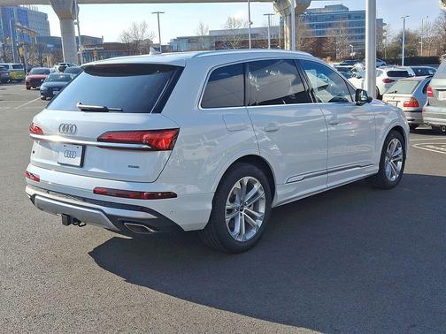 2026 Audi Q7 55 Premium Plus