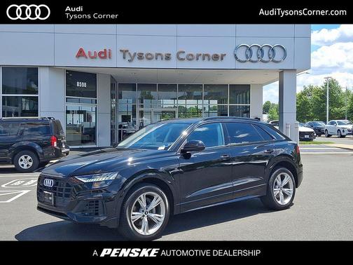Mythos Black Metallic 2023 Audi Q8 55 Premium