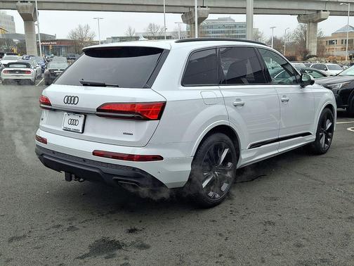 2026 Audi Q7 55 Premium Plus