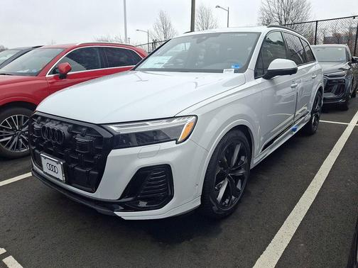 2026 Audi Q7 55 Premium Plus