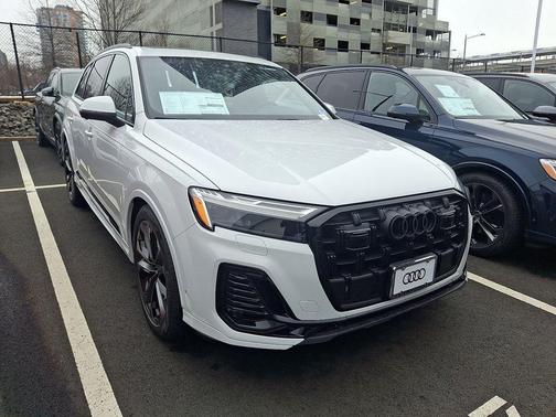 2026 Audi Q7 55 Premium Plus
