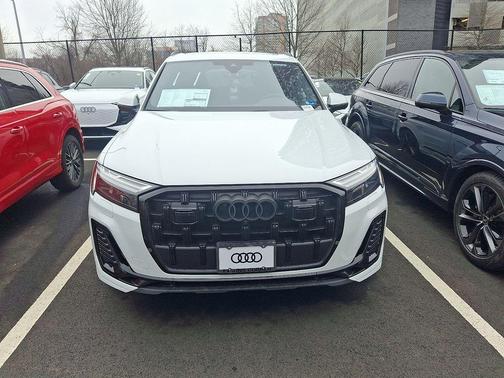 2026 Audi Q7 55 Premium Plus