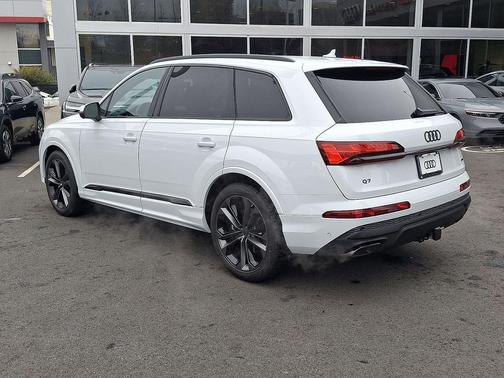 2026 Audi Q7 55 Premium Plus